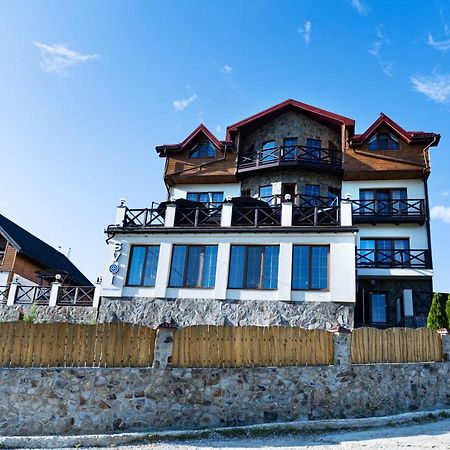 Svoi Hotel Palyanytsya Exterior foto